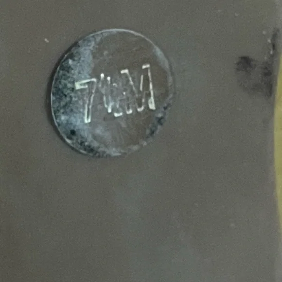 Tory Burch Aaden Logo Mid Heel Pumps Tan Brown Patent Leather Size 7.5 - Picture 13 of 15